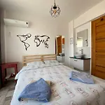 El Camino & Pub Hostel