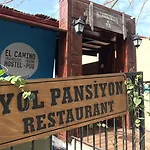 Hostel El Camino & Pub Φετιγιέ