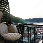 El Camino & Pub Φετιγιέ
