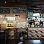Hostal El Camino Hostel&pub