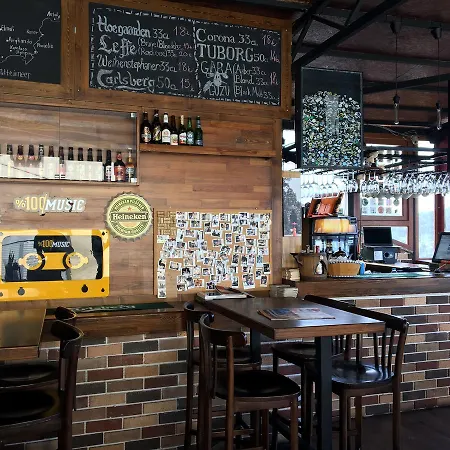 Hostel El Camino & Pub