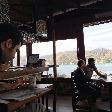 El Camino & Pub Хостел Фетхие