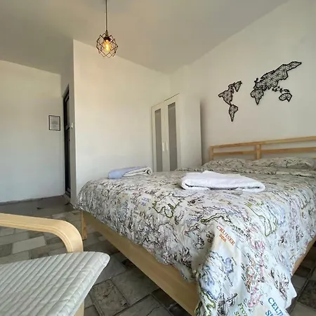 El Camino & Pub Hostel